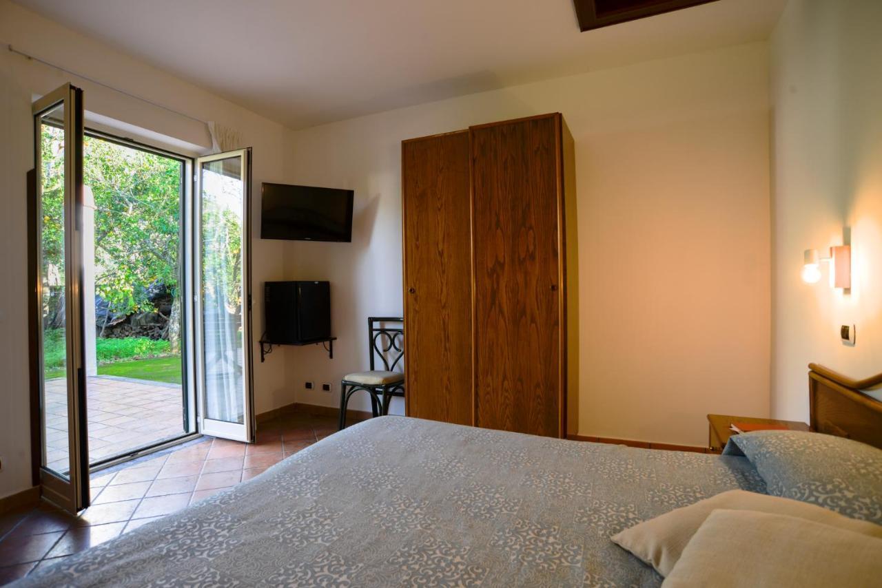 Апартаменты Agriturismo Piccolo Canyon Пьяно-ди-Сорренто Экстерьер фото